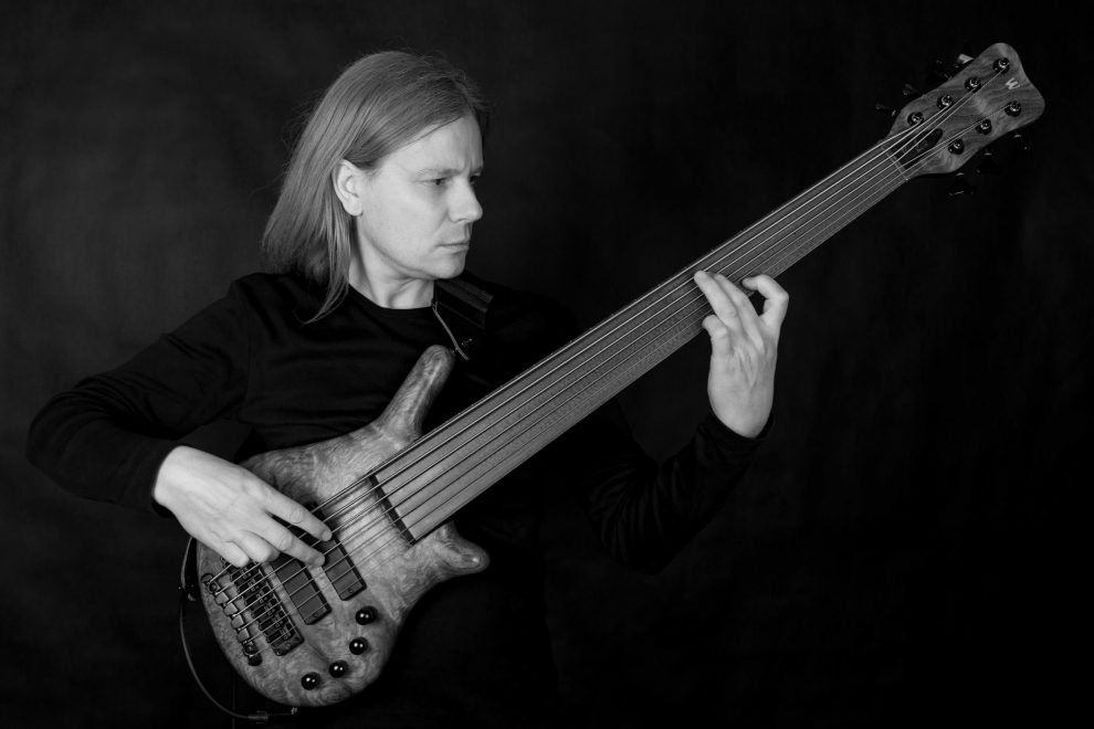 Fretless bassist Jeroen Paul Thesseling rejoins OBSCURA